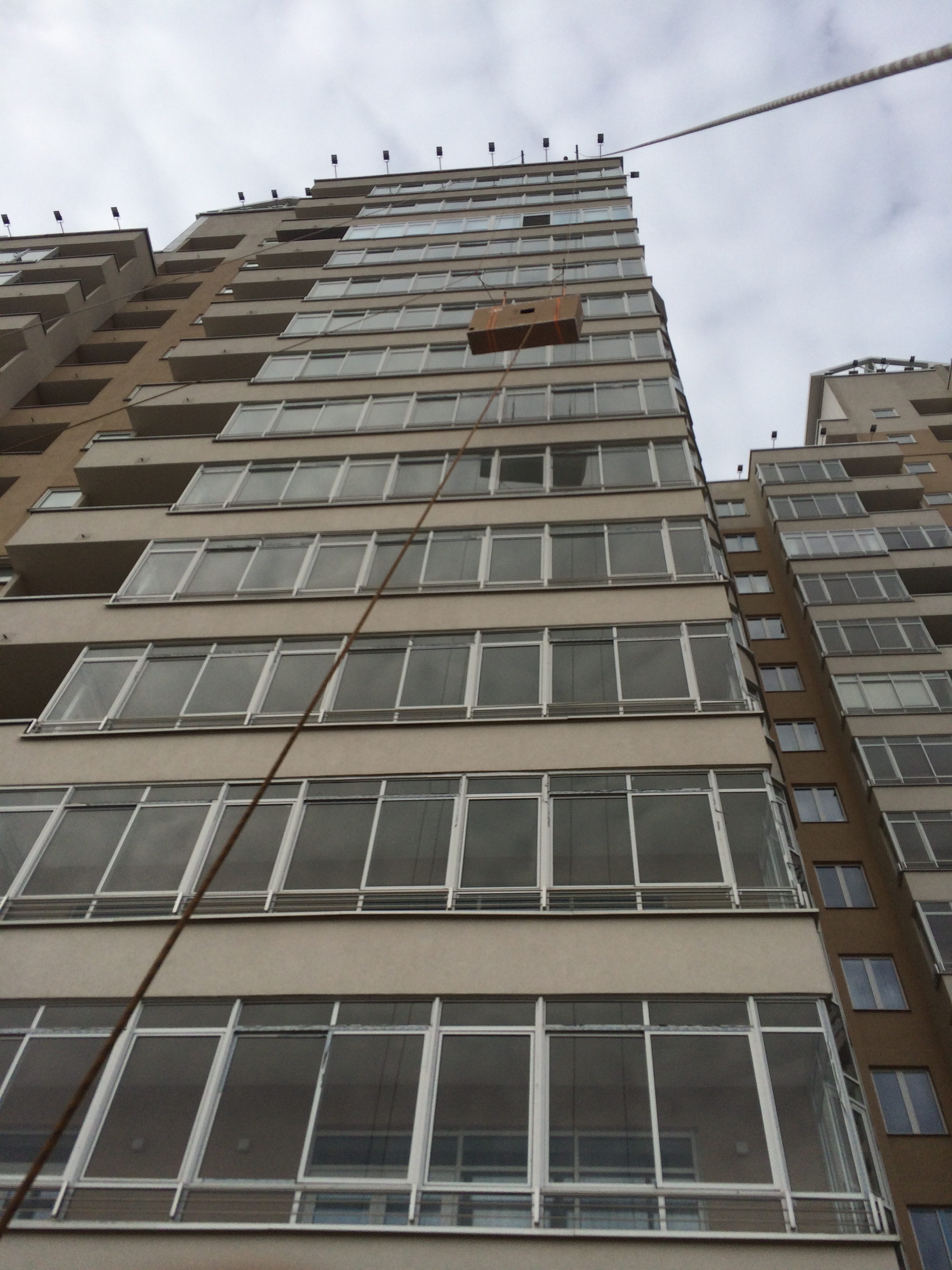 Выполнение высотных работ промышленными альпинистами — Подъём грузов, Подъём грузов, фото 1